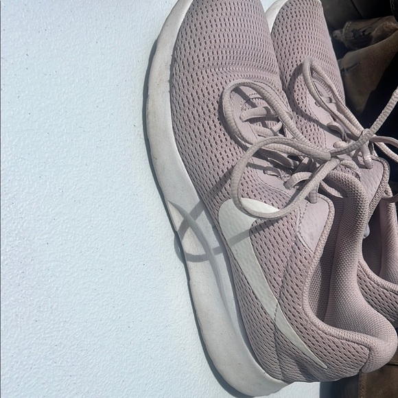 Nike Women's Light Pink Mesh Sneakers - Picture 2 of 2